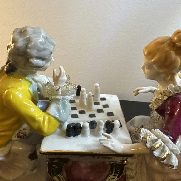 Vintage porcelain‎ lace decor  statue playing chess - Picture 9 of 13